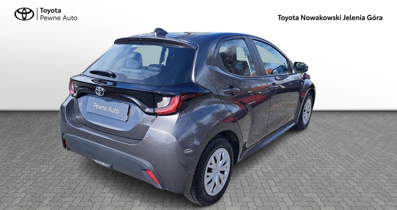 Toyota Yaris cena 68900 przebieg: 52665, rok produkcji 2022 z Oborniki Śląskie małe 379